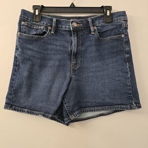 Calvin Klein Denim Shorts for Ladies - Size 12 - In Excellent Condition